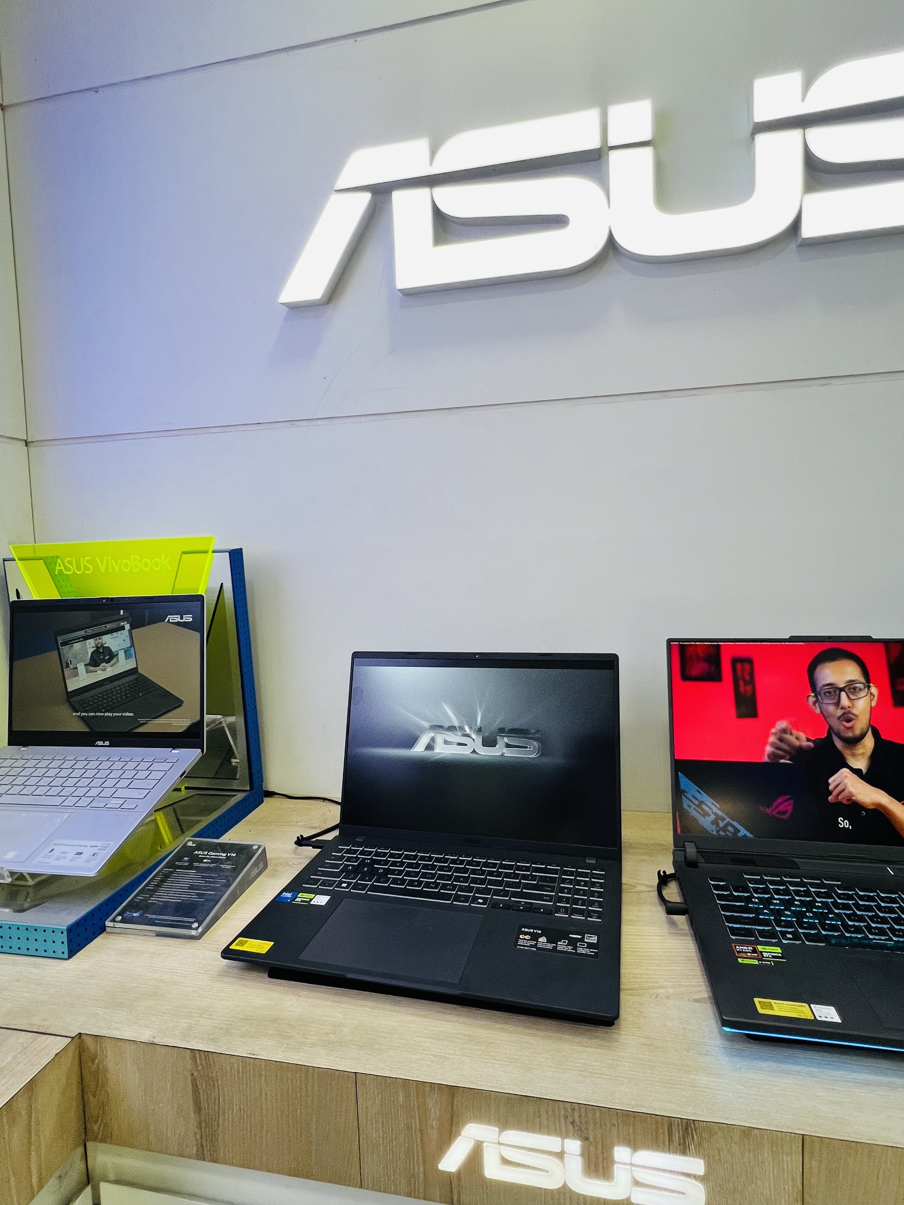 Micro Computer Store